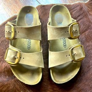 Great condition, only worn 1 time. Basically new! New line Birks!